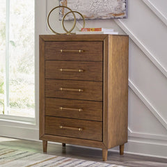 LYNCOTT CHEST OF DRAWERS