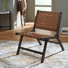 FAYME CHAIR