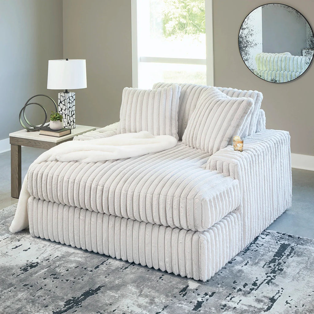 STUPENDOUS CHAISE