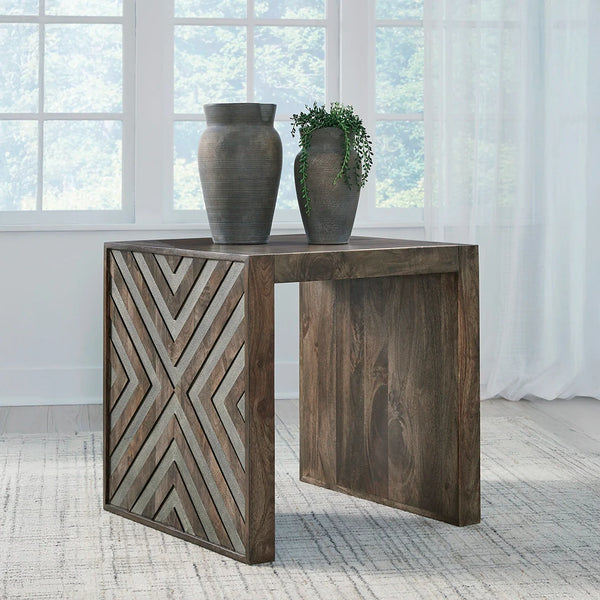 Durable 3-piece coffee table set made of solid and engineered wood.