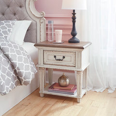 REALYN NIGHTSTAND